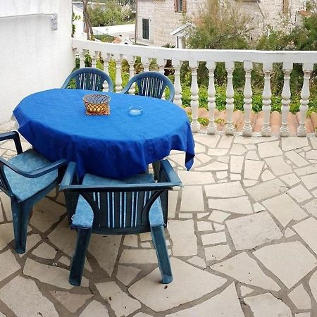 Apartments Katarina Вис Екстериор снимка