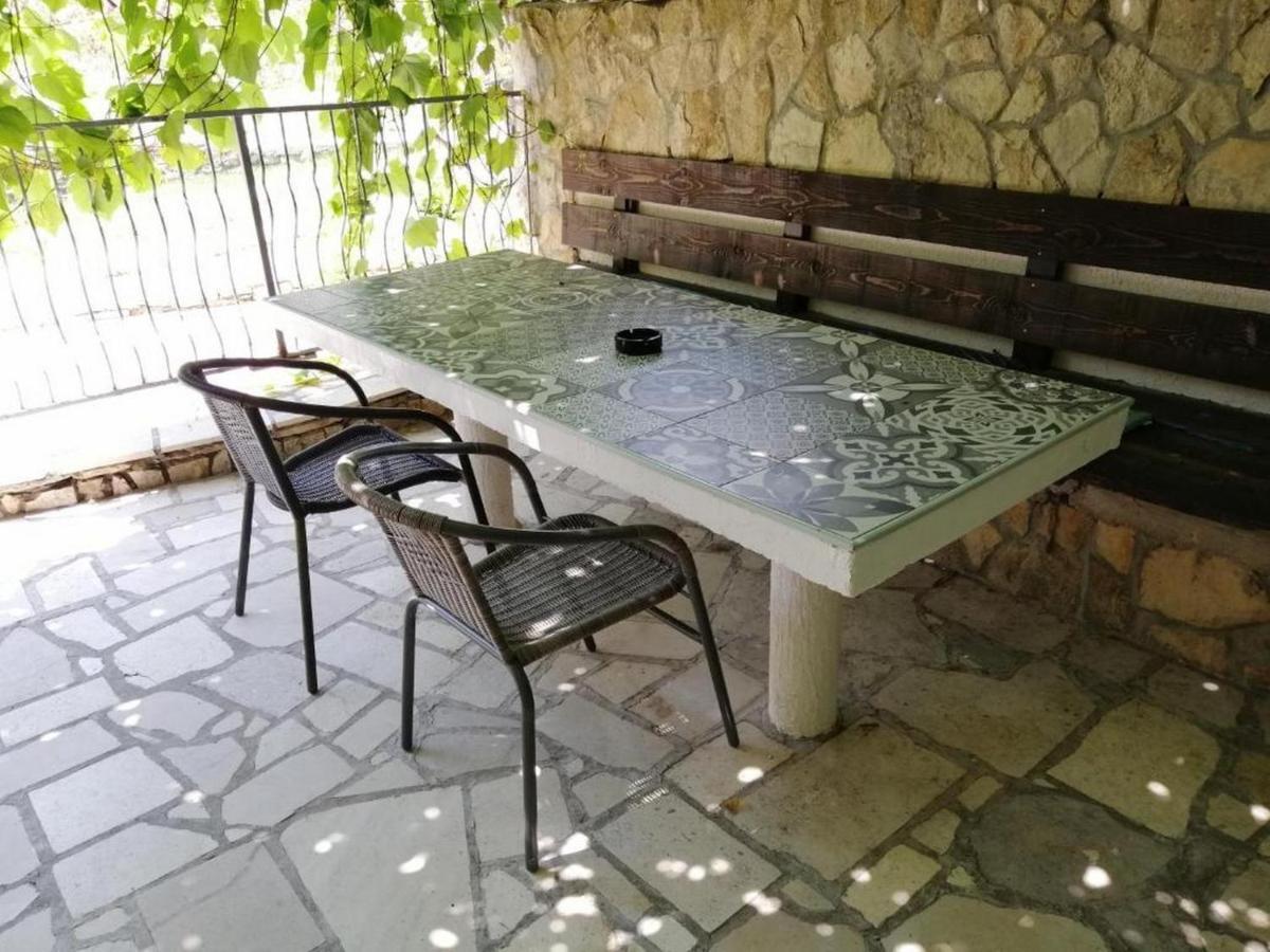 Apartments Katarina Вис Екстериор снимка
