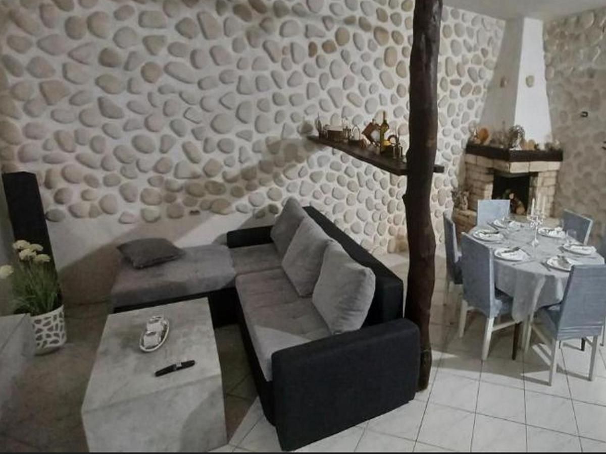 Apartments Katarina Вис Екстериор снимка